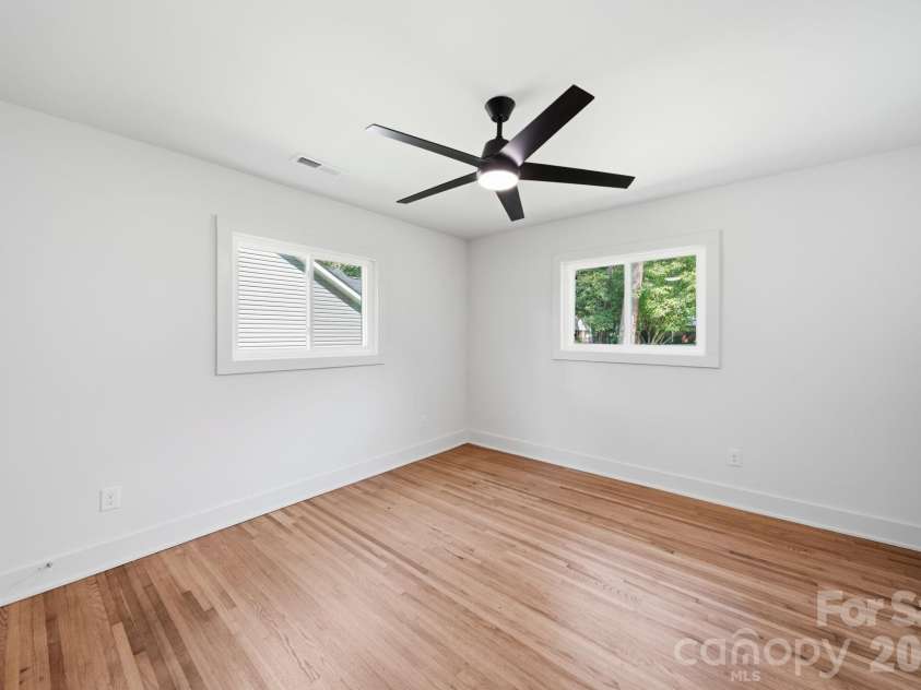 1041 Watts Drive, Charlotte, NC 28216.  MLS# CAR4411321, YatesRealty ID 44365. Primary Bedroom