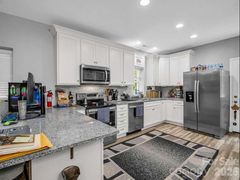 16 Starlight Drive, Black Mountain, NC 28711.  MLS# CAR4408107, YatesRealty ID 44366. 