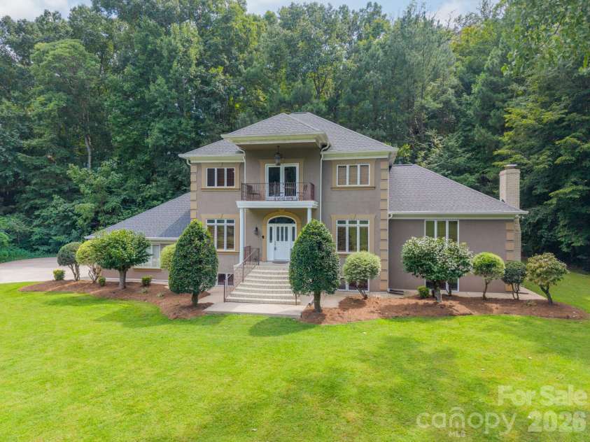 624 Springbrook Avenue, Concord, NC 28025.  MLS# CAR4413210, YatesRealty ID 44368. 