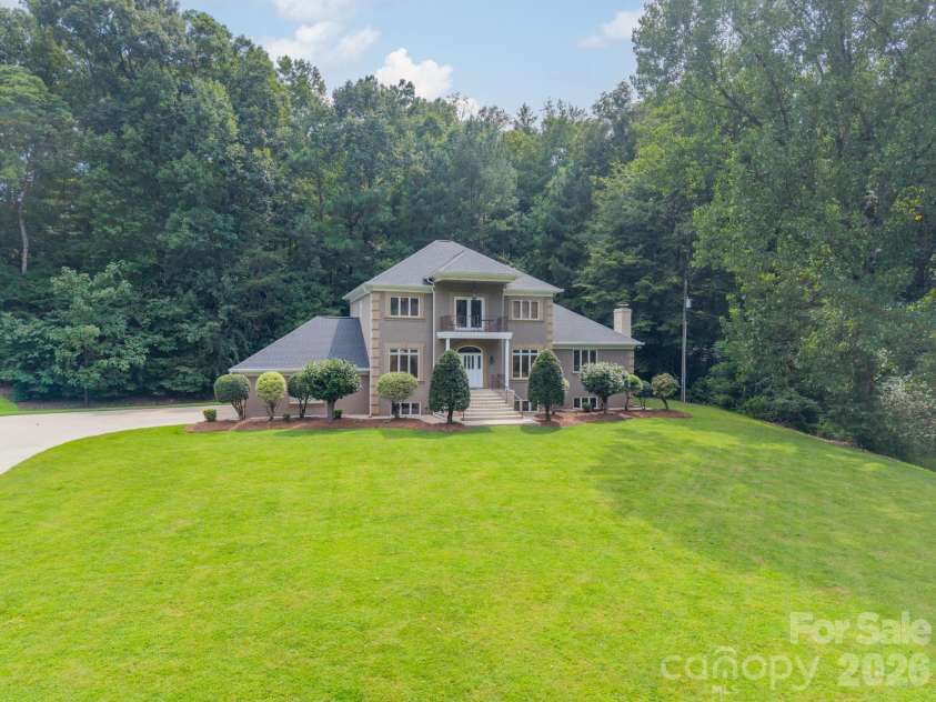 624 Springbrook Avenue, Concord, NC 28025.  MLS# CAR4413210, YatesRealty ID 44368. 