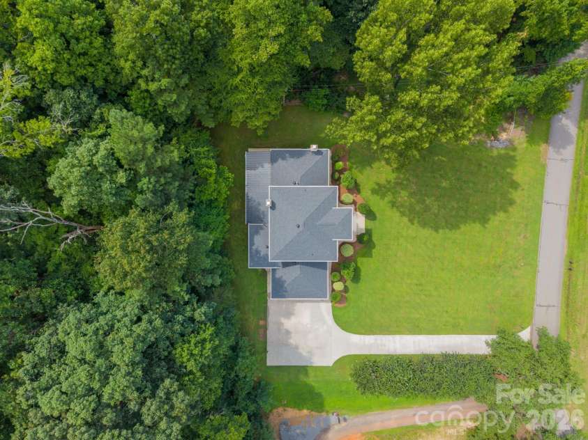 624 Springbrook Avenue, Concord, NC 28025.  MLS# CAR4413210, YatesRealty ID 44368. 