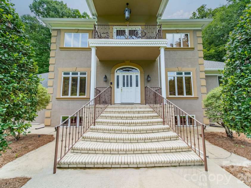 624 Springbrook Avenue, Concord, NC 28025.  MLS# CAR4413210, YatesRealty ID 44368. 