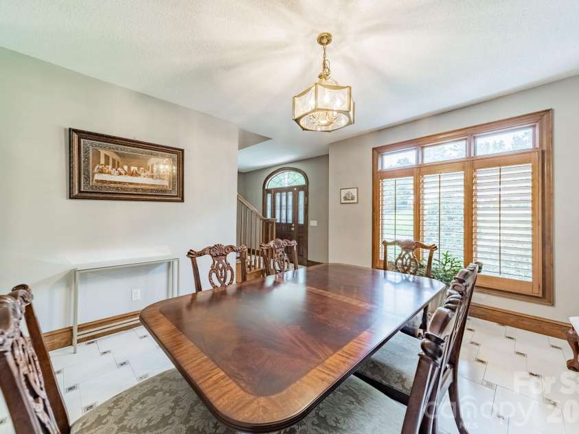 624 Springbrook Avenue, Concord, NC 28025.  MLS# CAR4413210, YatesRealty ID 44368. 