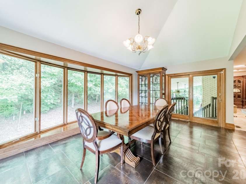 624 Springbrook Avenue, Concord, NC 28025.  MLS# CAR4413210, YatesRealty ID 44368. 