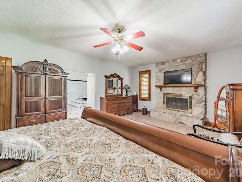 624 Springbrook Avenue, Concord, NC 28025.  MLS# CAR4413210, YatesRealty ID 44368. 