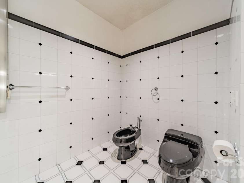 624 Springbrook Avenue, Concord, NC 28025.  MLS# CAR4413210, YatesRealty ID 44368. 