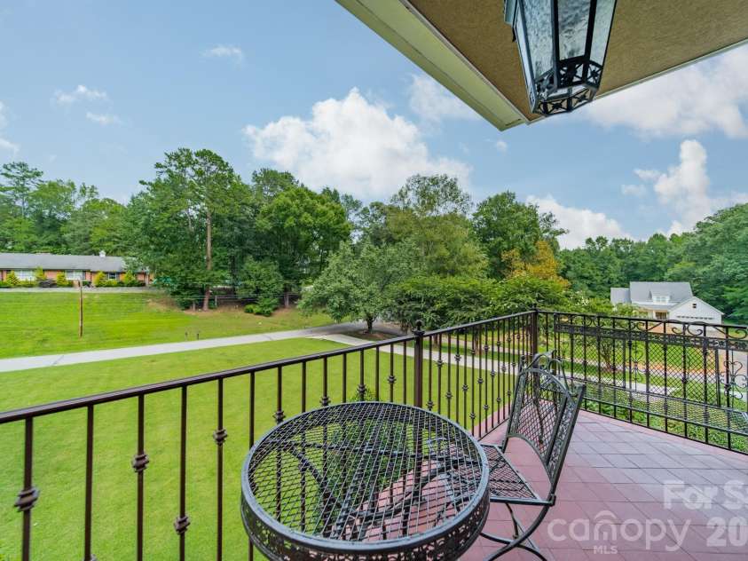 624 Springbrook Avenue, Concord, NC 28025.  MLS# CAR4413210, YatesRealty ID 44368. 