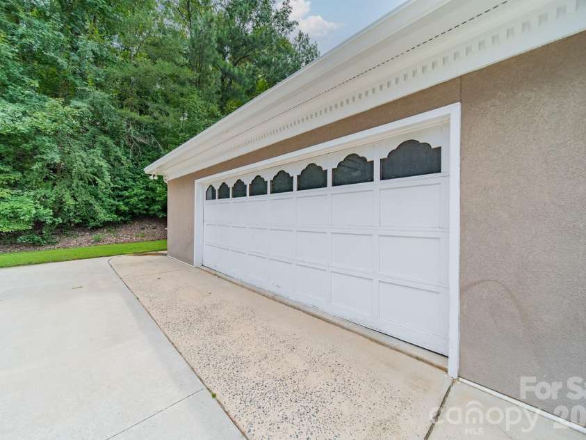 624 Springbrook Avenue, Concord, NC 28025.  MLS# CAR4413210, YatesRealty ID 44368. 