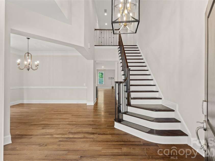17232 Coves Edge Lane, Charlotte, NC 28278.  MLS# CAR4414653, YatesRealty ID 44369. 