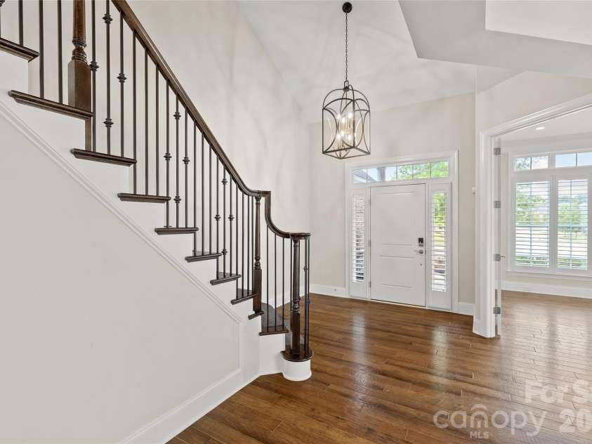 17232 Coves Edge Lane, Charlotte, NC 28278.  MLS# CAR4414653, YatesRealty ID 44369. 