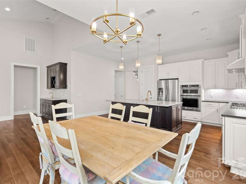 17232 Coves Edge Lane, Charlotte, NC 28278.  MLS# CAR4414653, YatesRealty ID 44369. 