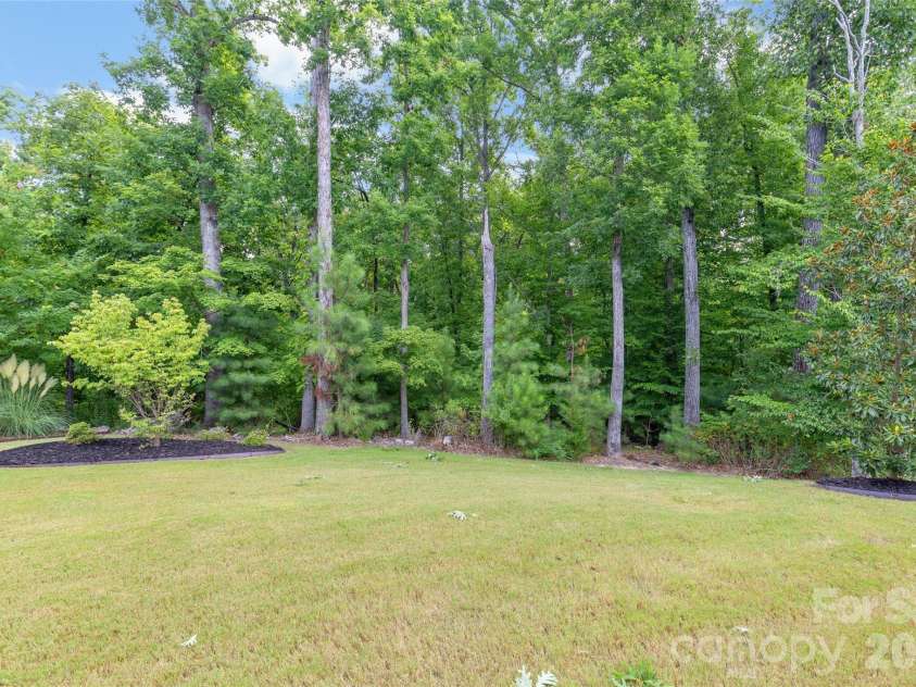 17232 Coves Edge Lane, Charlotte, NC 28278.  MLS# CAR4414653, YatesRealty ID 44369. 