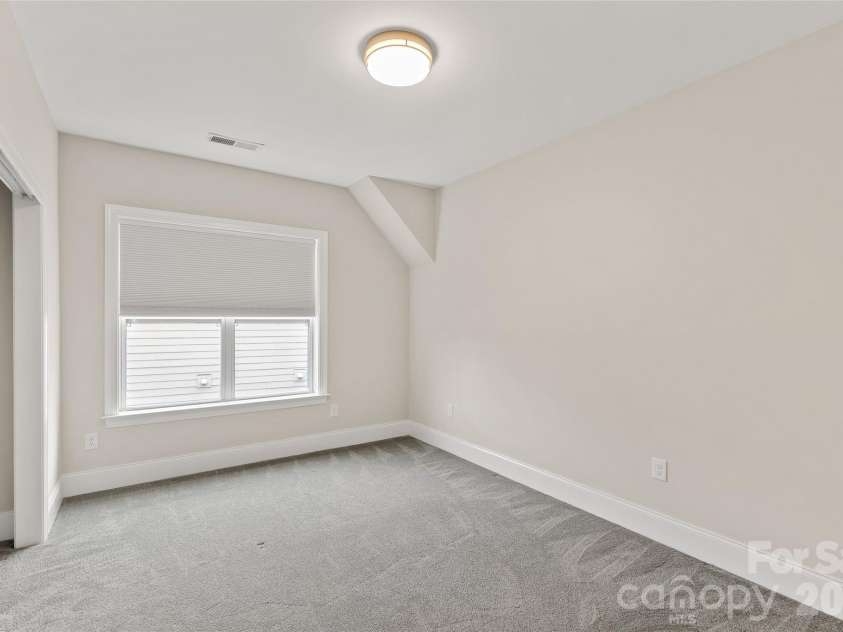 17232 Coves Edge Lane, Charlotte, NC 28278.  MLS# CAR4414653, YatesRealty ID 44369. Bedroom