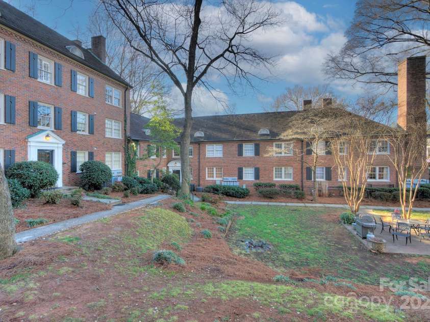 101 Laurel Avenue, Charlotte, NC 28207.  MLS# CAR4233619, YatesRealty ID 4437. 