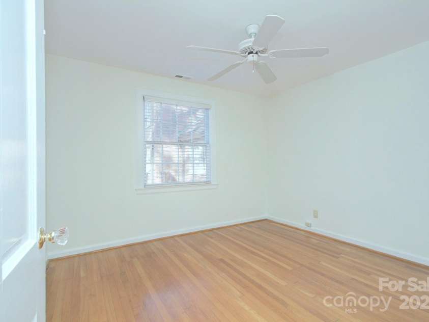 101 Laurel Avenue, Charlotte, NC 28207.  MLS# CAR4233619, YatesRealty ID 4437. 