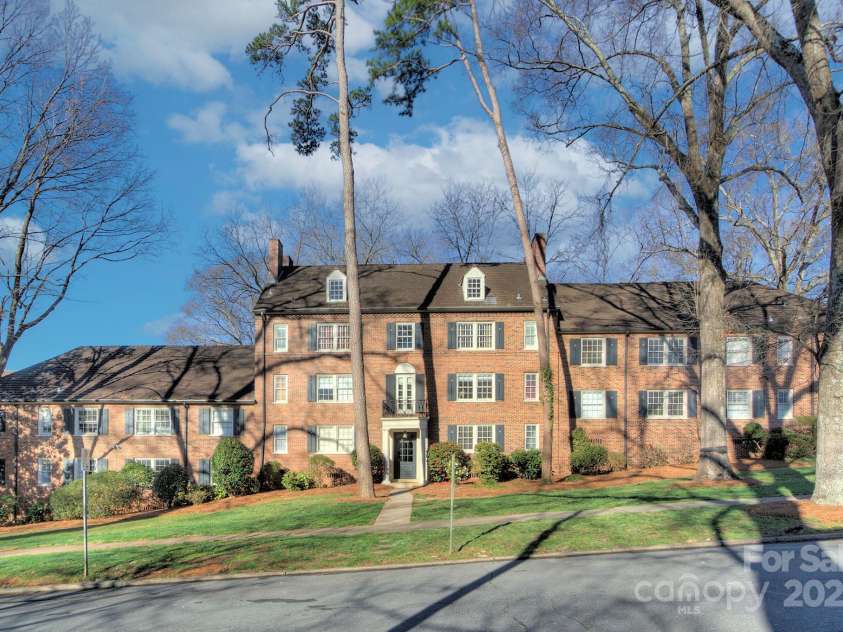 101 Laurel Avenue, Charlotte, NC 28207.  MLS# CAR4233619, YatesRealty ID 4437. 