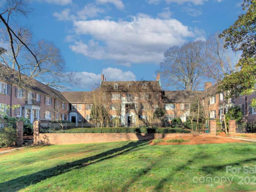 101 Laurel Avenue, Charlotte, NC 28207.  MLS# CAR4233619, YatesRealty ID 4437. 