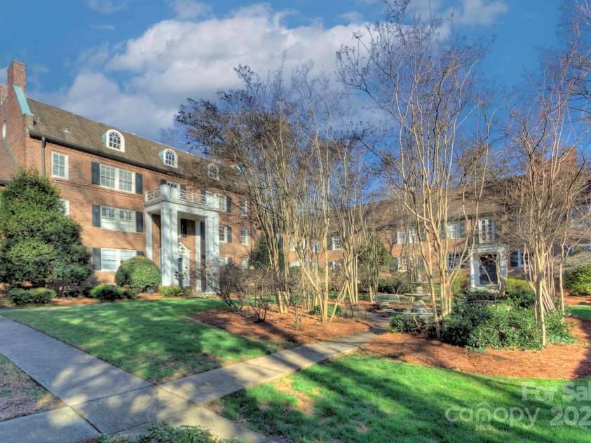 101 Laurel Avenue, Charlotte, NC 28207.  MLS# CAR4233619, YatesRealty ID 4437. 