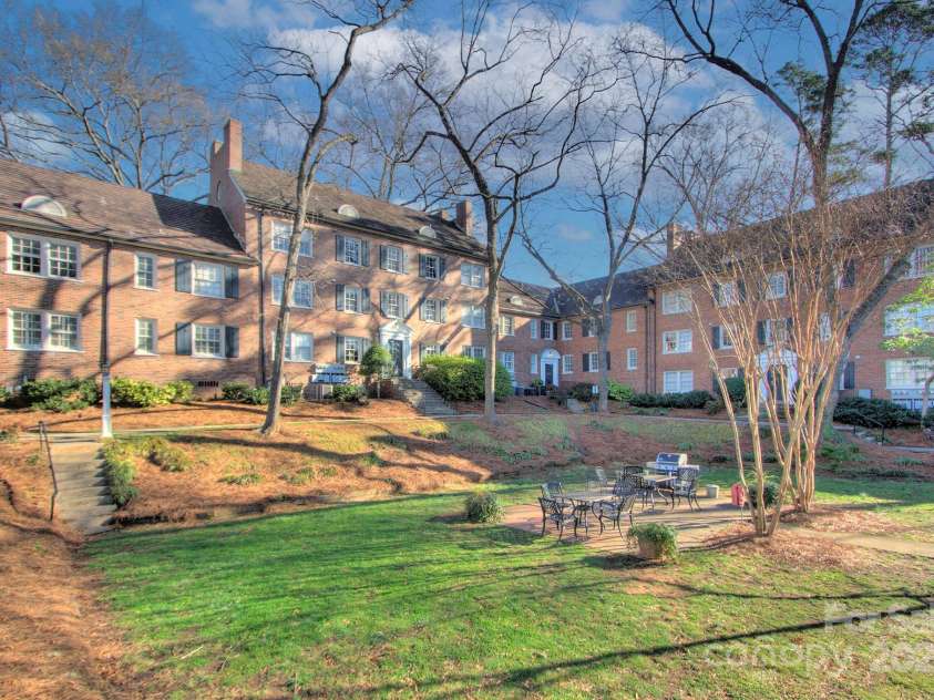 101 Laurel Avenue, Charlotte, NC 28207.  MLS# CAR4233619, YatesRealty ID 4437. 