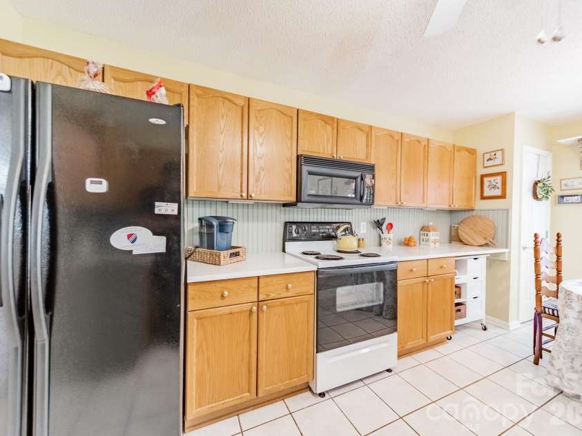 4956 Bentridge Drive, Concord, NC 28027.  MLS# CAR4414625, YatesRealty ID 44374. 