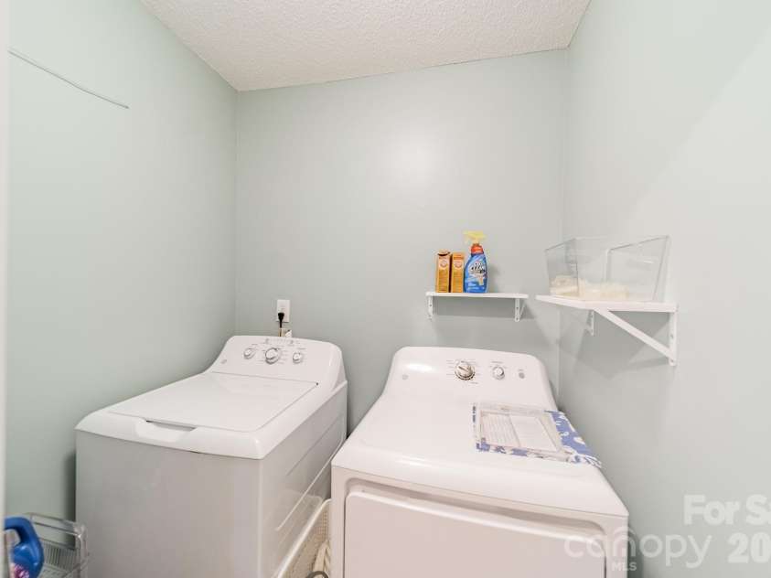 4956 Bentridge Drive, Concord, NC 28027.  MLS# CAR4414625, YatesRealty ID 44374. 