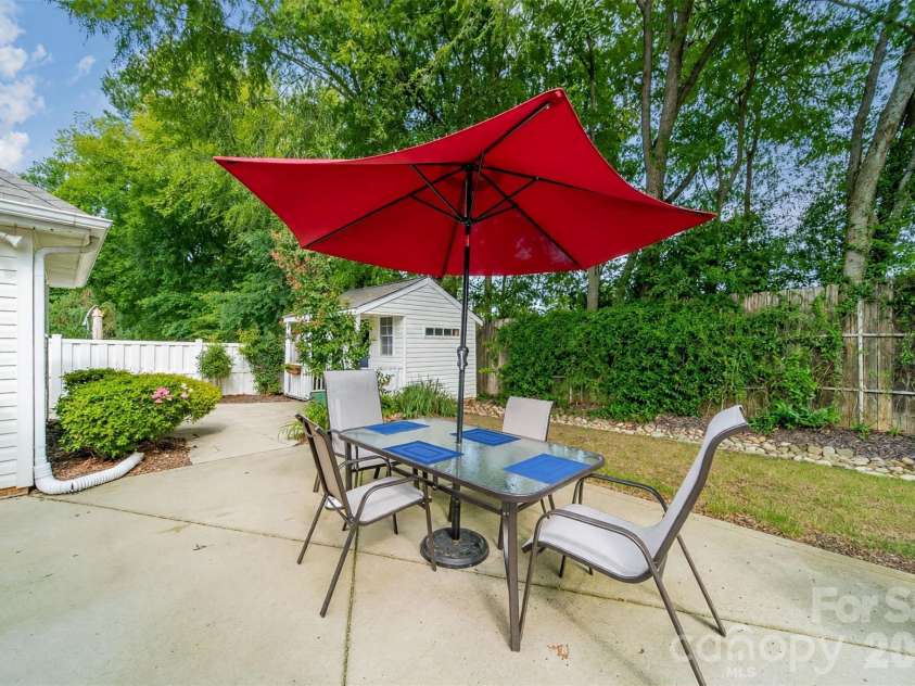 4956 Bentridge Drive, Concord, NC 28027.  MLS# CAR4414625, YatesRealty ID 44374. 