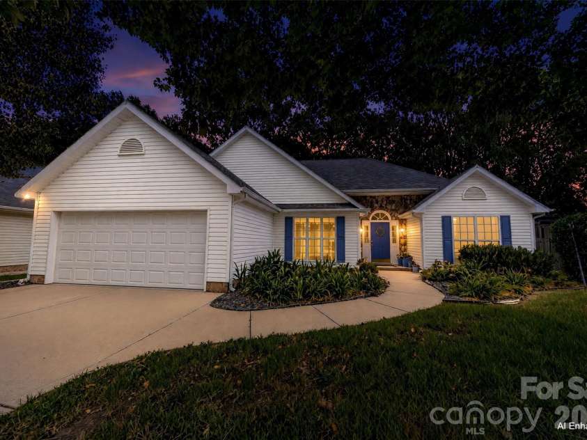 4956 Bentridge Drive, Concord, NC 28027.  MLS# CAR4414625, YatesRealty ID 44374. 