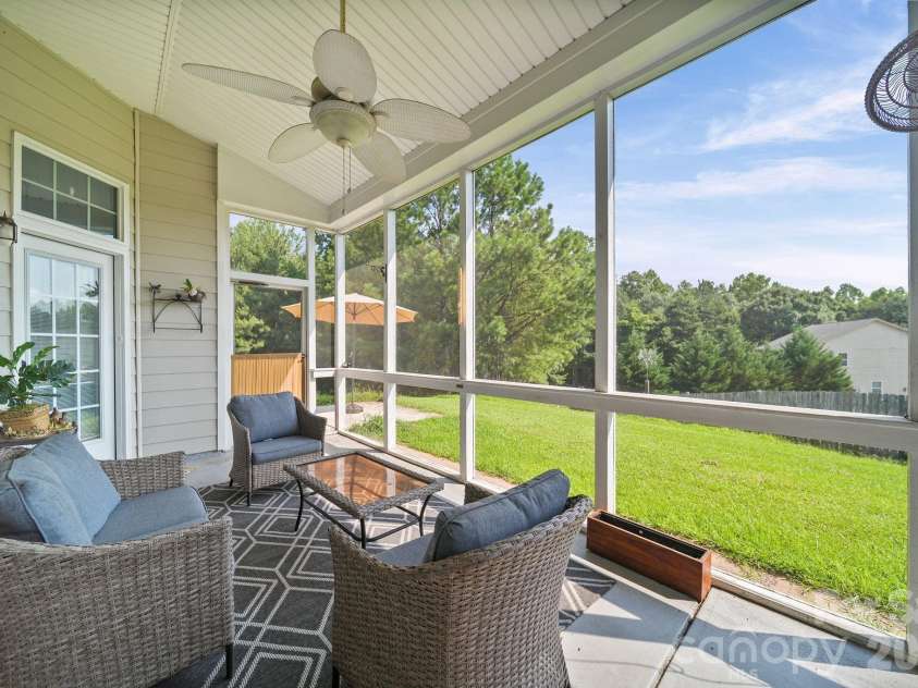 3018 Robusta Court, Gastonia, NC 28056.  MLS# CAR4413055, YatesRealty ID 44375. 