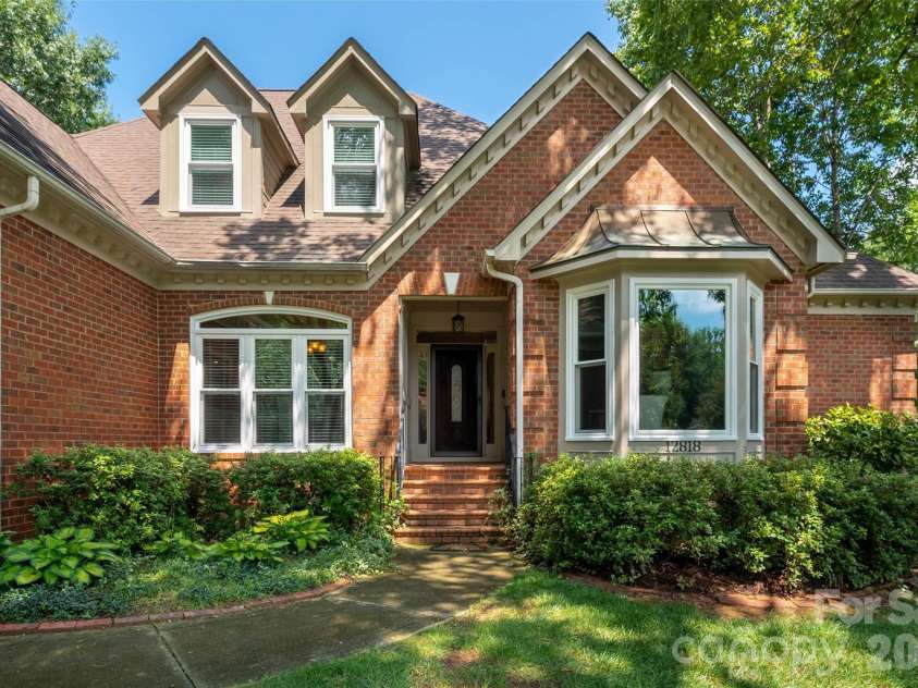 12818 Darby Chase Drive, Charlotte, NC 28277.  MLS# CAR4412364, YatesRealty ID 44377. 