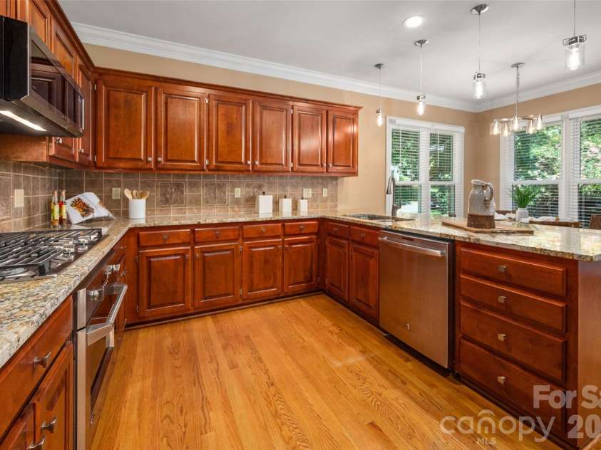 12818 Darby Chase Drive, Charlotte, NC 28277.  MLS# CAR4412364, YatesRealty ID 44377. 