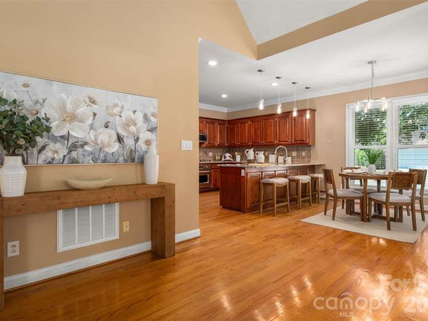 12818 Darby Chase Drive, Charlotte, NC 28277.  MLS# CAR4412364, YatesRealty ID 44377. Great flow from kitchen to keeping room.
