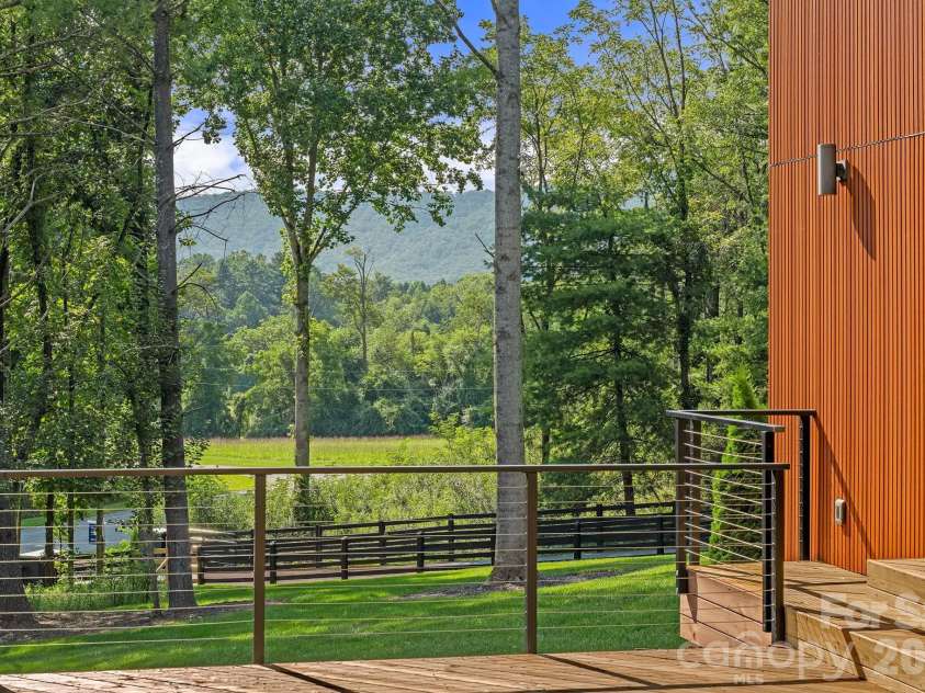78 Manchester Way, Mills River, NC 28759.  MLS# CAR4395174, YatesRealty ID 44379. 