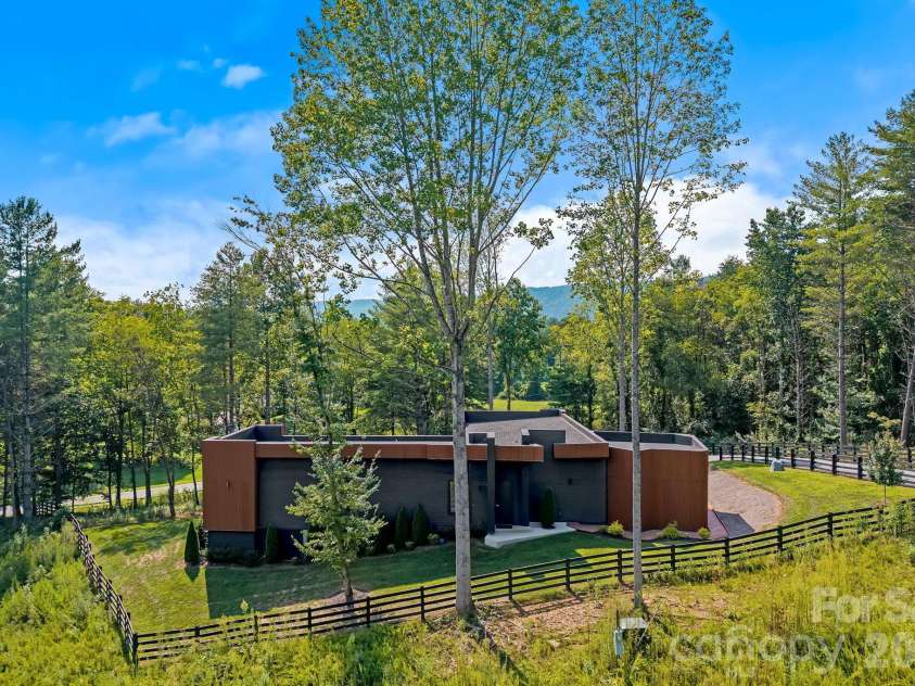 78 Manchester Way, Mills River, NC 28759.  MLS# CAR4395174, YatesRealty ID 44379. 