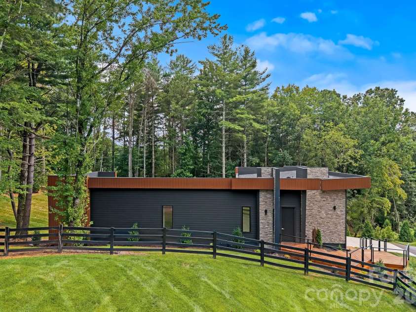 87 Verbania Road, Mills River, NC 28759.  MLS# CAR4414463, YatesRealty ID 44380. 