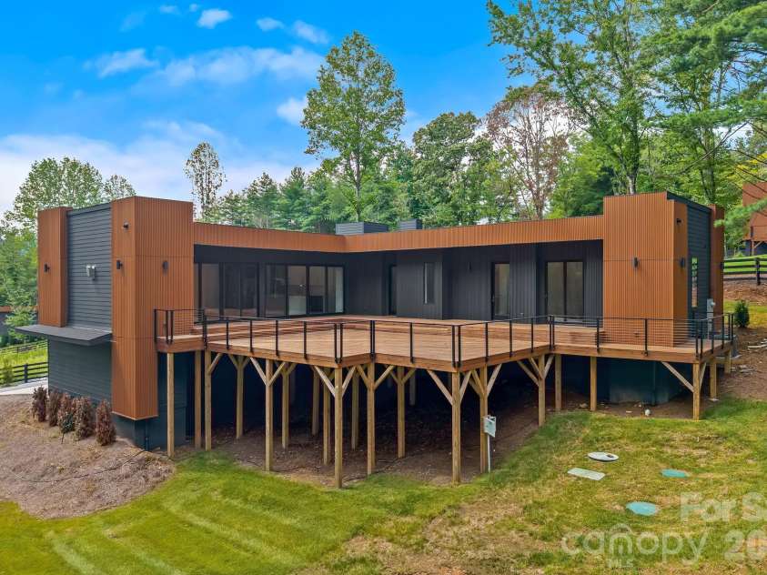 87 Verbania Road, Mills River, NC 28759.  MLS# CAR4414463, YatesRealty ID 44380. 