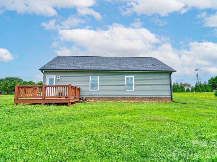 1041 Cleveland Avenue, Grover, NC 28073.  MLS# CAR4413992, YatesRealty ID 44381. Back