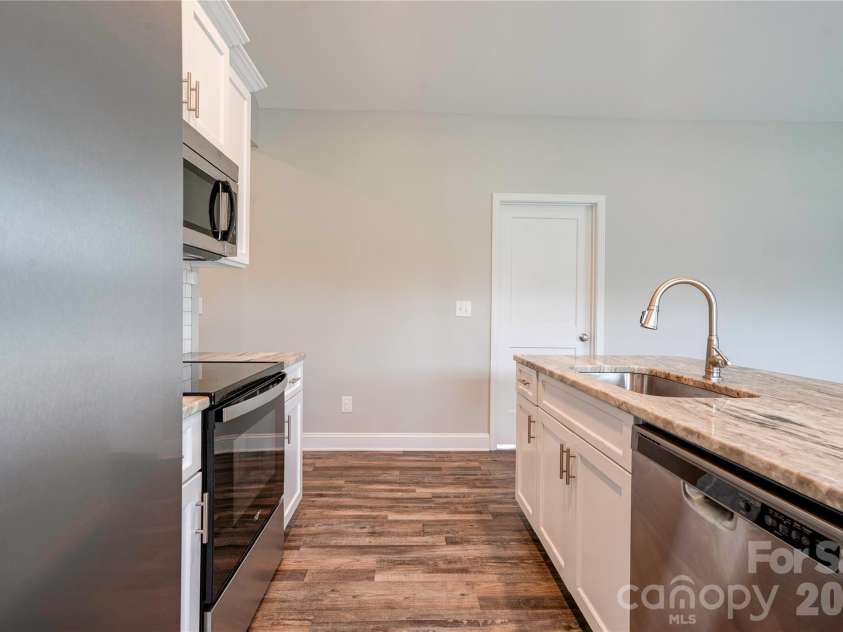 1041 Cleveland Avenue, Grover, NC 28073.  MLS# CAR4413992, YatesRealty ID 44381. Kitchen