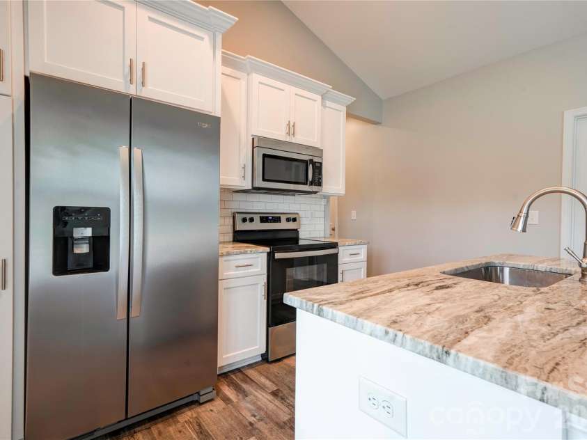 1041 Cleveland Avenue, Grover, NC 28073.  MLS# CAR4413992, YatesRealty ID 44381. Kitchen