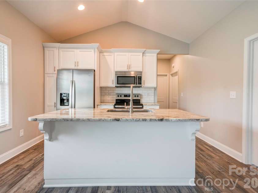 1041 Cleveland Avenue, Grover, NC 28073.  MLS# CAR4413992, YatesRealty ID 44381. Kitchen