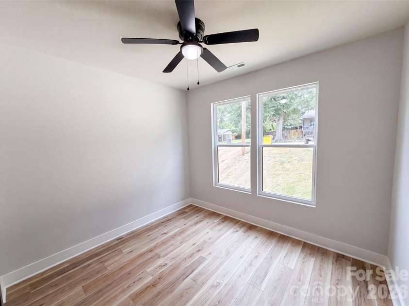 490 22nd Street, Kannapolis, NC 28083.  MLS# CAR4411033, YatesRealty ID 44382. 