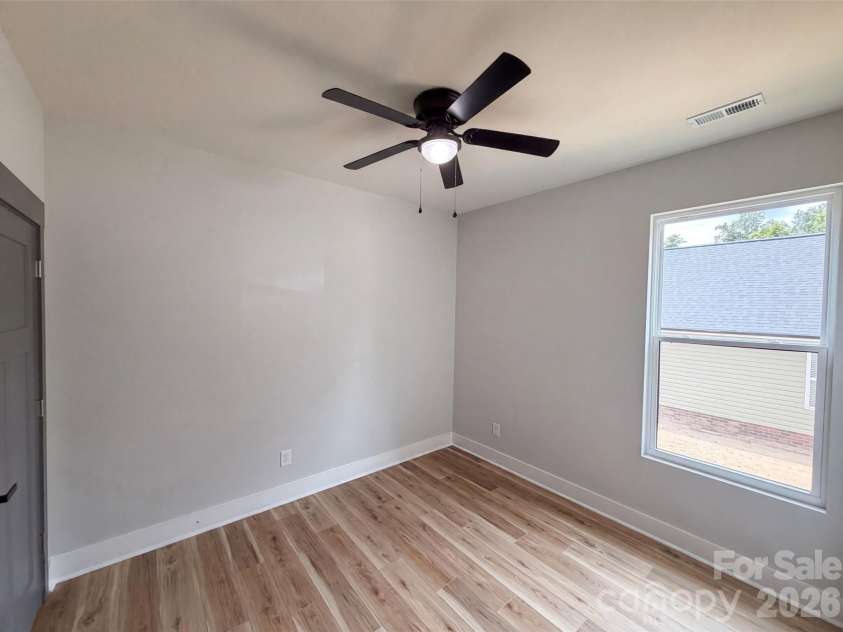 490 22nd Street, Kannapolis, NC 28083.  MLS# CAR4411033, YatesRealty ID 44382. 