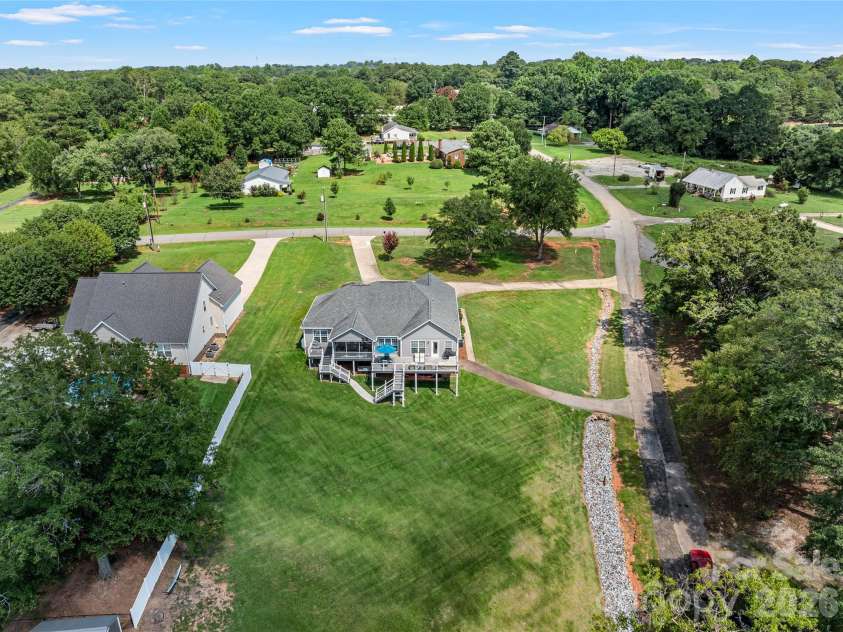 105 Michelle Drive, Chesnee, SC 29323.  MLS# CAR4414355, YatesRealty ID 44383. 