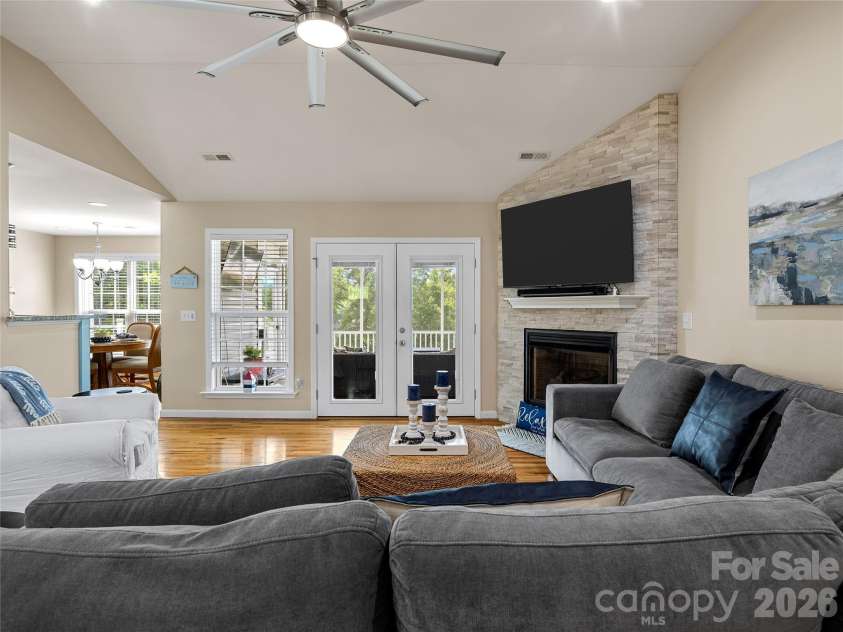 105 Michelle Drive, Chesnee, SC 29323.  MLS# CAR4414355, YatesRealty ID 44383. 