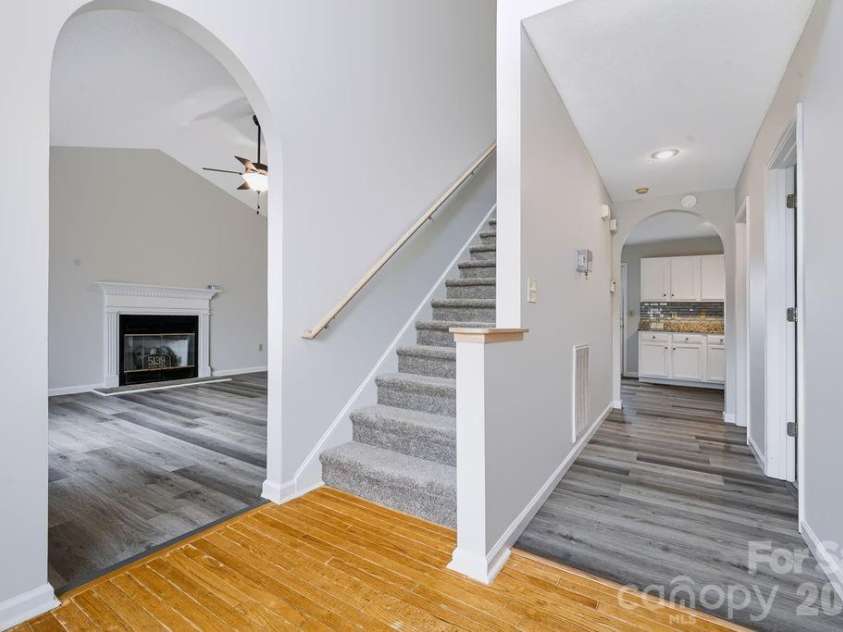 5139 Butner Drive, Hickory, NC 28602.  MLS# CAR4414648, YatesRealty ID 44384. 
