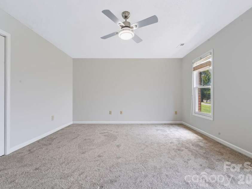 5139 Butner Drive, Hickory, NC 28602.  MLS# CAR4414648, YatesRealty ID 44384. 