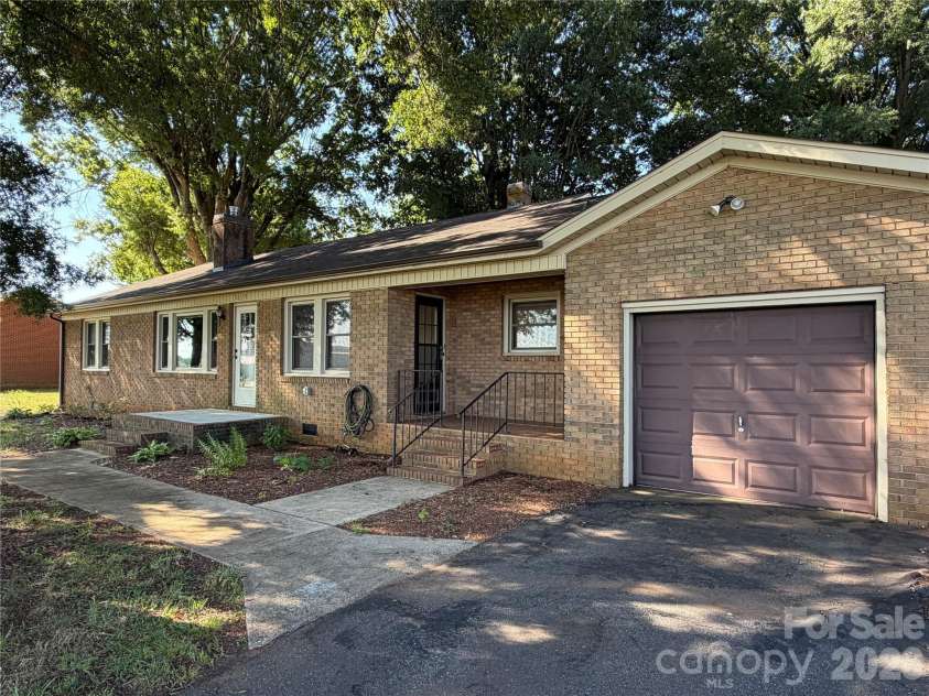 3649 Taylorsville Highway, Statesville, NC 28625.  MLS# CAR4398957, YatesRealty ID 44385. Virtually Staged