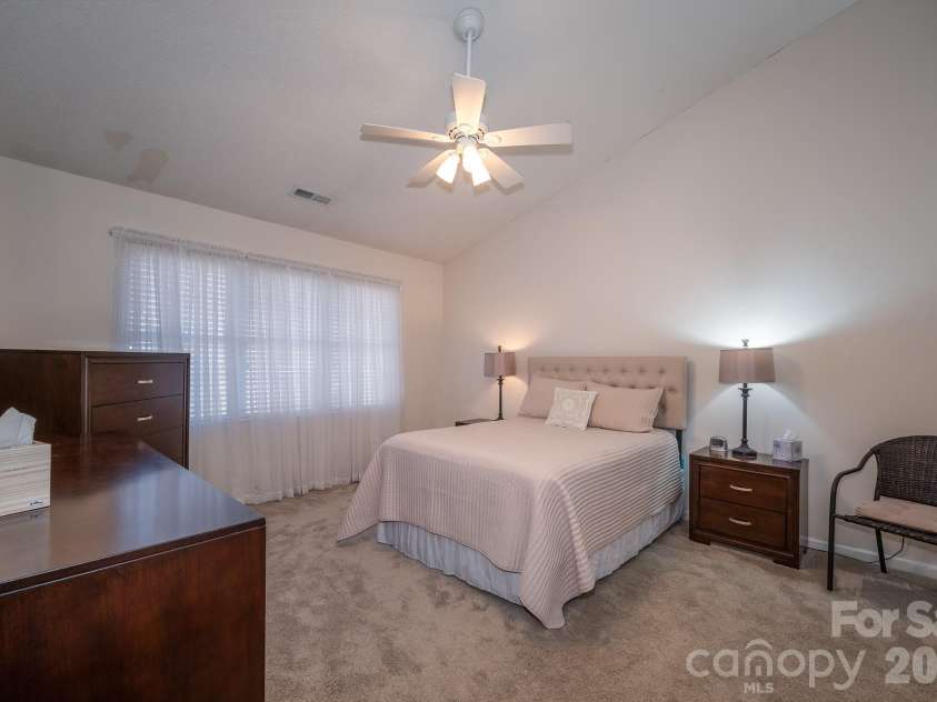 131 Ewarts Pond Road, Hendersonville, NC 28739.  MLS# CAR4337431, YatesRealty ID 4439. 