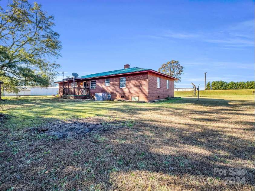 301 Doggett Road, Forest City, NC 28043.  MLS# CAR4179204, YatesRealty ID 4439. 