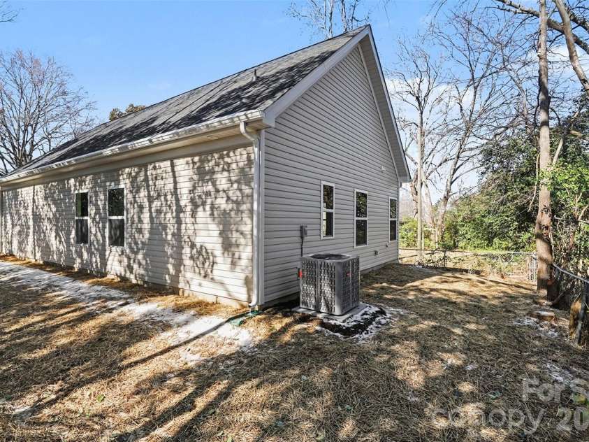 606 Lasalle Street, Monroe, NC 28110.  MLS# CAR4341114, YatesRealty ID 4439. 