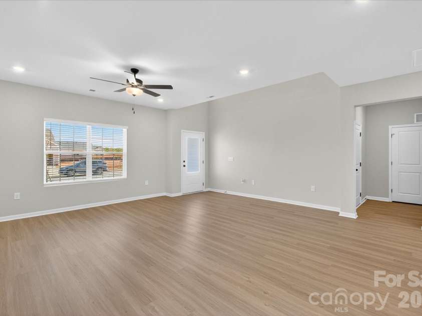 3658 Clover Valley Drive, Gastonia, NC 28052.  MLS# CAR4414797, YatesRealty ID 44390. 